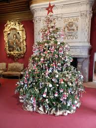 Christmas In Chenonceau Christmas Mantels Christmas Christmas Noel