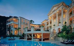 Superstar Rihanna Splashes Out 22million On A Barbados Beachside Home Celebrity Houses Rihanna House Mansions