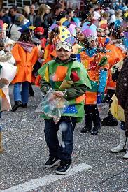 Ecco un po' di idee originali fai da te per costumi di carnevale per bambini e bambine. Vestiti Di Carnevale Fai Da Te Per Bambini Facili Veloci E Senza Ago E Filo