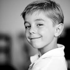 Quand il s'agit de leurs cheveux, les petits garçons sont au moins aussi exigeants que les petites filles. Coupe De Cheveux Petit Garcon En Quelques Idees Modernes Et Sympas