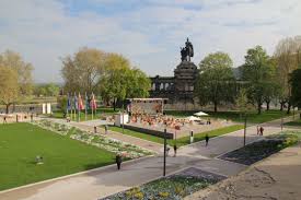 Gartenforum mit nützlichen gartentipps rund um die themen garten und pflanzen. Datei Koblenz Im Buga Jahr 2011 Blumenhof Am Deutschen Eck 05 Jpg Wikipedia