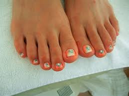 Pretty floral pedicure nail art /via. 44 Easy And Cute Toenail Designs For Summer Cute Diy Projects