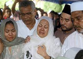 The mother of late minister tan sri jamaluddin jarjis has filed another suit against her two grandchildren over alleged fraud committed against her during the administration of the deceased's assets.aminah abdullah, 87, who is the plaintiff, filed the suit at the high court registry here on may 21 through messrs wan marican, hamzah & shaik, solicitors. Vips And Ordinary Folks Attend Jamaluddin S Funeral The Star