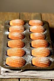 Madeleines A La Vanille Et Au Citron Recette Recette Madeleine Recette Gateaux Et Desserts