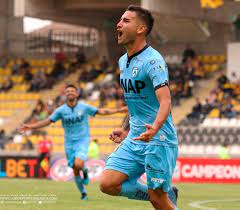 Sebastián andrés pérez kirby (born 2 december 1990), nicknamed zanahoria (carrot), is a chilean footballer who currently plays as a goalkeeper for chilean club universidad católica. Sebastian Perez Deportes Iquique