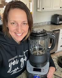 Vitamix E320 Costco: Does it make smoothies and batter?