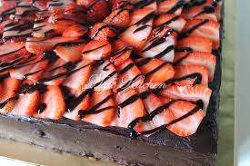 Cantiknya kek chipsmore yang super sedap dan kaya dengan bahan topping ni. Best Moist Chocolate Cake Ever Lagi Azie Kitchen