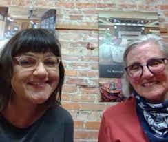 Barbara Theroux's Instagram, Twitter & Facebook