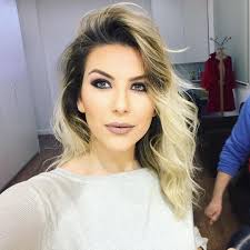 Olta Boka bën zyrtare fejesën me pedagogun...