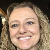 Elizabeth Eidson's Instagram, Twitter & Facebook