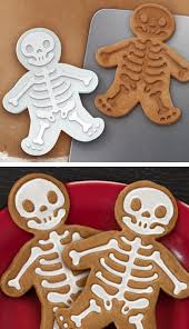 Skeleton Gingerbread Man Cookie Mold I Wish I Had This At Halloween And The Cookies Would Be Cookie Decorating Man Cookies Gingerbread Man Cookie Cutter