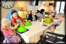 Montessori Senior Atelier D Eveil La Manipulation Avec Certains Residents Nous Avons Travaille La Memory Care Activities Elderly Activities Senior Activities