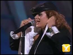 Paulina Rubio Yo No Soy Esa Mujer Festival De Vina 2005 Youtube Karaoke Mejores Canciones Canciones