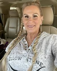 Dawn Buckner's Instagram, Twitter & Facebook