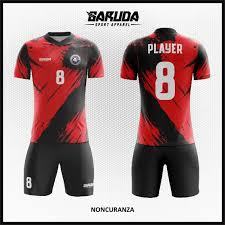 Warna yang paling pas adalah merah, tidak terlalu tua tapi juga tidak terlalu muda. Desain Baju Futsal Terbaru Noncuranza Merah Hitam