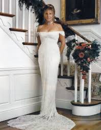 Her Wedding Gown Dkny For Barbra Streisand Barbra Streisand Celebrity Wedding Photos Famous Wedding Dresses