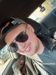 Elliot G. Banks (@officialelliotbanks) • Instagram photos and videos