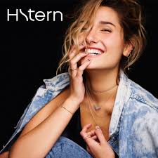 סוף שנה נוצץ בה.שטרן! ספרי לנו על...