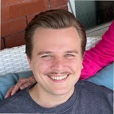 Ken Logsdon's Instagram, Twitter & Facebook