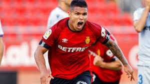 Después de 6 meses en el américa de cali, y proveniente del deportivo pereira, el volante juan camilo hernández terminó su el destino del centrocampista de creación está en el fútbol europeo, allá lo espera el granada (españa), dueño de los derechos deportivos de juan camilo y equipo que. Espero Que No Sea Un Adios Sino Un Hasta Luego Cucho Hernandez Se Va Del Mallorca Zona Cero