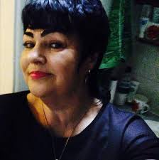 Vyras po 15 santuokos metų nebepažįsta savo žmonos ir negali patikėti, kaip  ji pasikeitė.