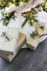 Bulan februari identik dengan bulan kasih sayang. 5 Ide Kado Natal Sederhana Untuk Tukar Kado Filemagz