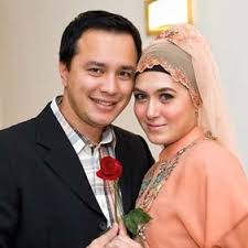 Follower wachstum für vie shantie khan. Punca Sebenar Penceraian Eizlan Yusof Dan Vie Santie Harun Metrowealth Pictures