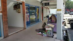 English word lima(five) occurs in sets: Bernama On Twitter Seorang Gelandangan Jadikan Kaki Lima Kedai Lorong 9 Jalan Satok Kuching Rumah Nya Sejak Tujuh Bulan Lalu Jkmhq Http T Co U8m4v3xwht