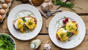Ruhrei Spiegelei Omelett So Gelingt Es Brunch Rezepte Sauce Hollandaise Rezepte Lebensmittel Essen