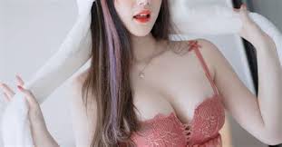 Tapi anehnya, aku sepertinya kok melihat kaki seorang wanita. Cerita Dewasa Nafsuku Melihat Lelaki Lain Banyakcerita99 Cloudy Girl Pics