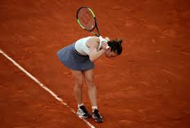 This tennis photo contains tennis pro, professional tennis player, tennis player, tennis racket, and tennis racquet. Simona Halep Lost The Award For The Player Of The Year 2020 How The Romanian Woman Is Comforted And Who Took Her Face In The Wta Investigation