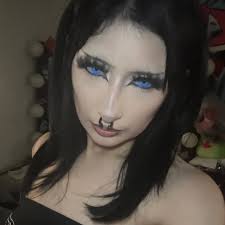 Hi gorgeous can we be friends or lovers too ok beautiful