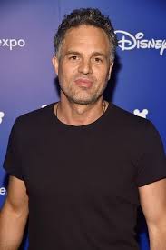 Марк а́лан ру́ффало — американский актёр, продюсер и активист. Professor Hulk Should Be A Guru To Young Superheroes Mark Ruffalo Says