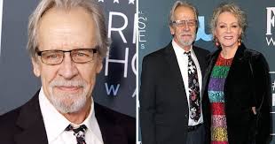 Richard morris gilliland is an american actor best known for his role as lieutenant nick holden in the military comedy series operation petticoat. Jp9b0tisruciam