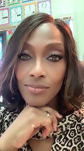 Jennifer Ralph's Instagram, Twitter & Facebook