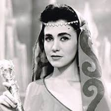 Silvia Fournier's Instagram, Twitter & Facebook