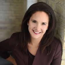 Amy Langer's Instagram, Twitter & Facebook