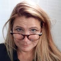 Diana Evers's Instagram, Twitter & Facebook