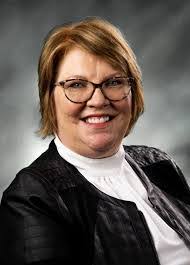 Dina Schultz's Instagram, Twitter & Facebook