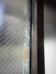 ガムテープのベタベタ跡・固まった跡を剥がす（東京都中野区） - リノベーション＆リフォームなら株式会社パラヴィへ｜埼玉県・東京都