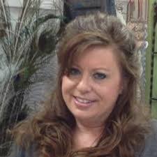 Lori Ladue's Instagram, Twitter & Facebook