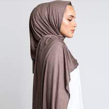 The western world's interpretation of hijabs has created mainstream assumptions that hijabi women are being suppressed and desexualized.. 85 180 Trendy Women Muslim Jersey Hijab Scarf Foulard Femme Size Plus Hijabs Islamic Shawls Soild Modal Headscarf For Women Women S Scarves Aliexpress
