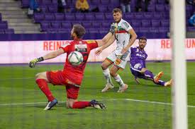In der uefa conference league steht in der 2. Home