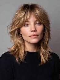 Katie Woessner-Carrera (katieloveco)