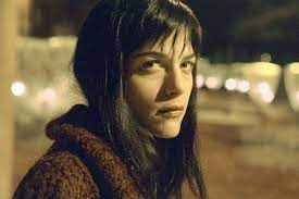 With the reboot coming in 2019, selma blair offered up her thoughts on the project and her selma blair wishes hellboy reboot luck, but says her heart is broken over not getting third movie. Bild Zu Selma Blair Hellboy Bild Ron Perlman Selma Blair Filmstarts De