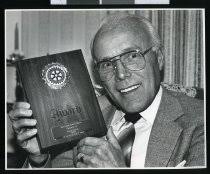 Subject Search for Portrait photographs