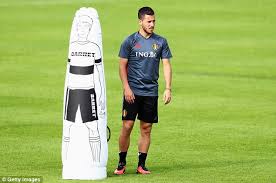 His shoe size 9 (us). Eden Hazard Height In Feet