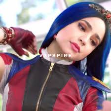 Best Blue Hair Edit: Evie Descendants 4 Sofia Carson