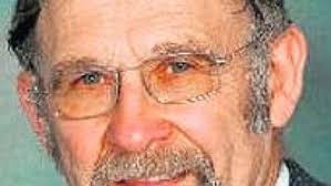 Arzberg: Pfarrer Geuer geht ins Kloster