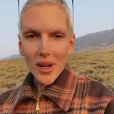 Why is no one suggesting Jeffrey Starr to play tamlin? : r/SarahJMaas